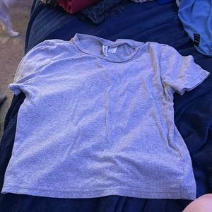 cute cropped super comfy. its cotton material